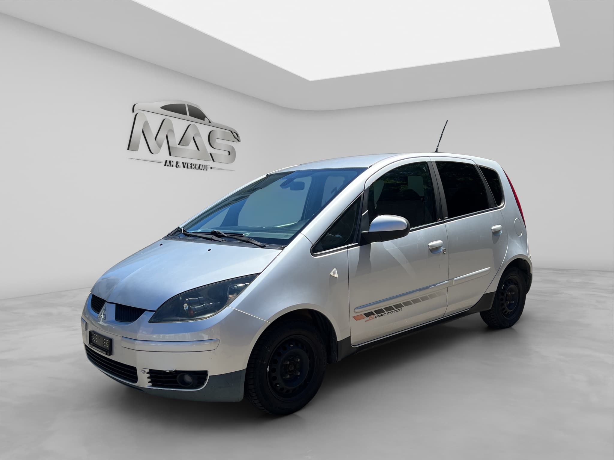MITSUBISHI COLT