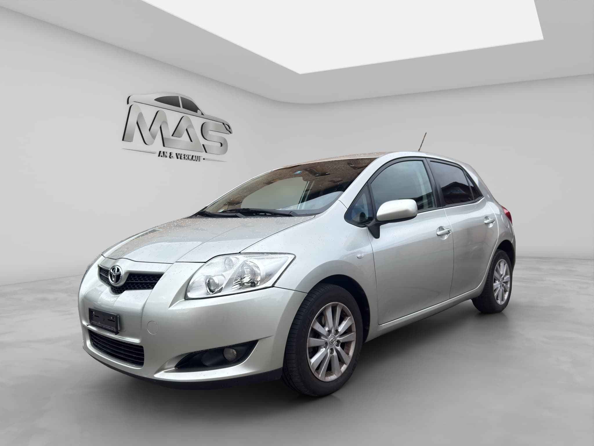 TOYOTA AURIS